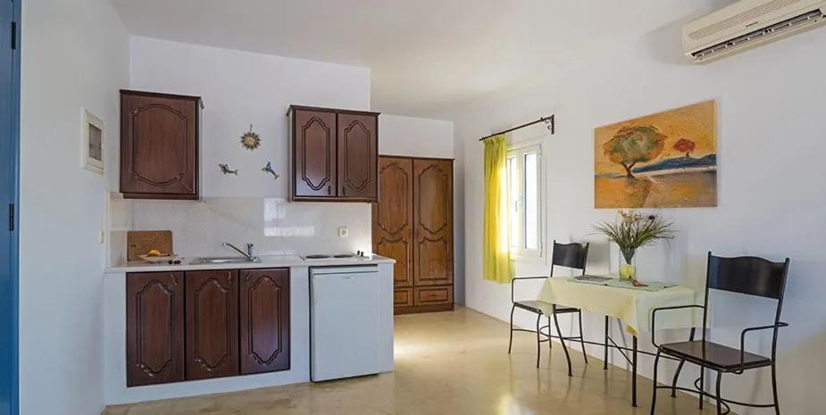 Aparthotel Anemes Avlemonas Esterno foto