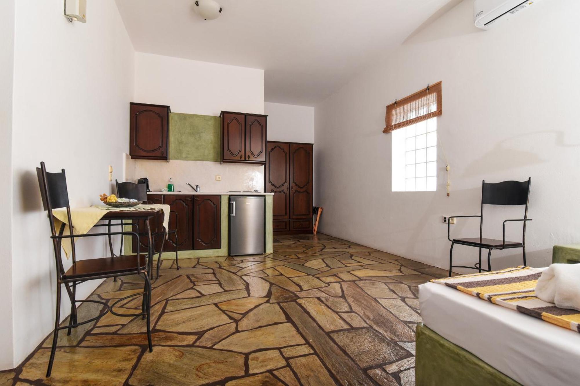 Aparthotel Anemes Avlemonas Esterno foto